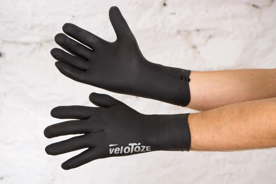 2020 velotoze waterproof gloves 1