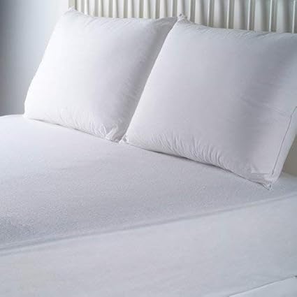 Mainstays Waterproof Mattress Pad Will Protect Your Bed Better 2 41DbRuQfLbL. AC SX425