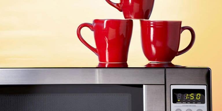Top 13 Best Ceramic Microwaves: Housewife's Choices In The Modern Era 3 54feb9507f9cb 0911 red mugs on microwave