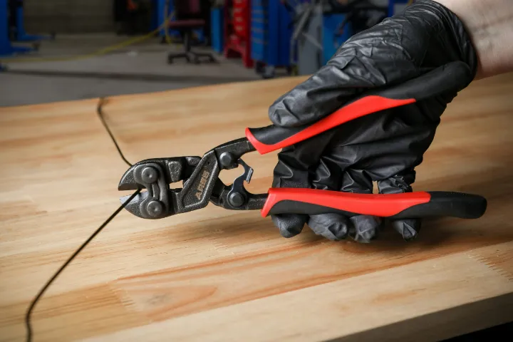 BEST QUALITY BOLT CUTTERS ON THE MARKET 3 bolt cutters