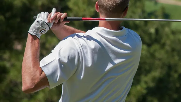 Best Golf Glove for Sweaty Hands 5 best golf gloves