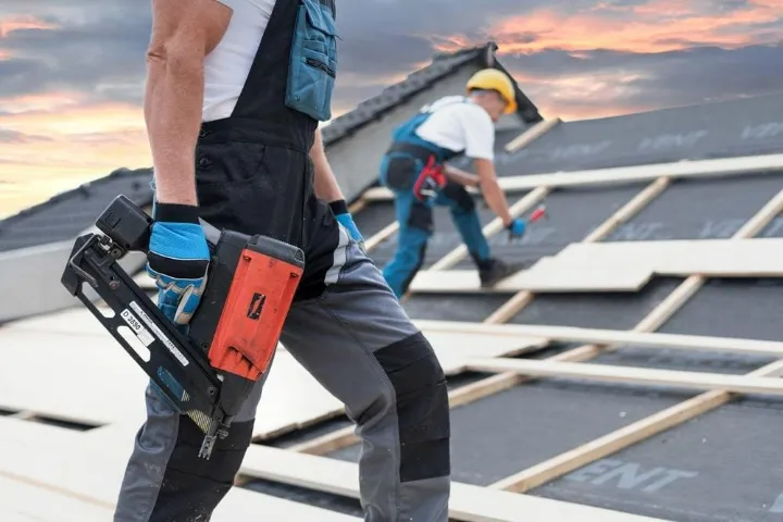 WHAT IS THE BEST COIL ROOFING NAILER FOR THE MONEY? 4 roofing nailer