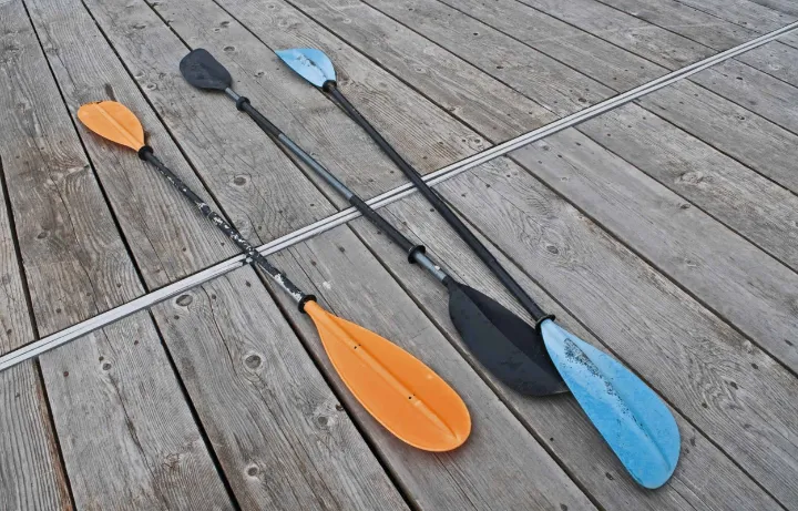 CARBON FIBER DRAGON BOAT PADDLE: THE LIGHTWEIGHT OPTION 3 carbon fiber dragon boat paddle