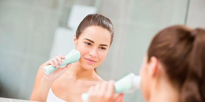 ARE FACIAL CLEANSING BRUSHES GOOD FOR ACNE? 2 are facial cleansing brushes good for acne